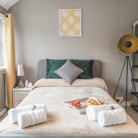 Idyllic 3-Bed House. 5-Min From Channel Tunnel Villa Folkestone Kültér fotó