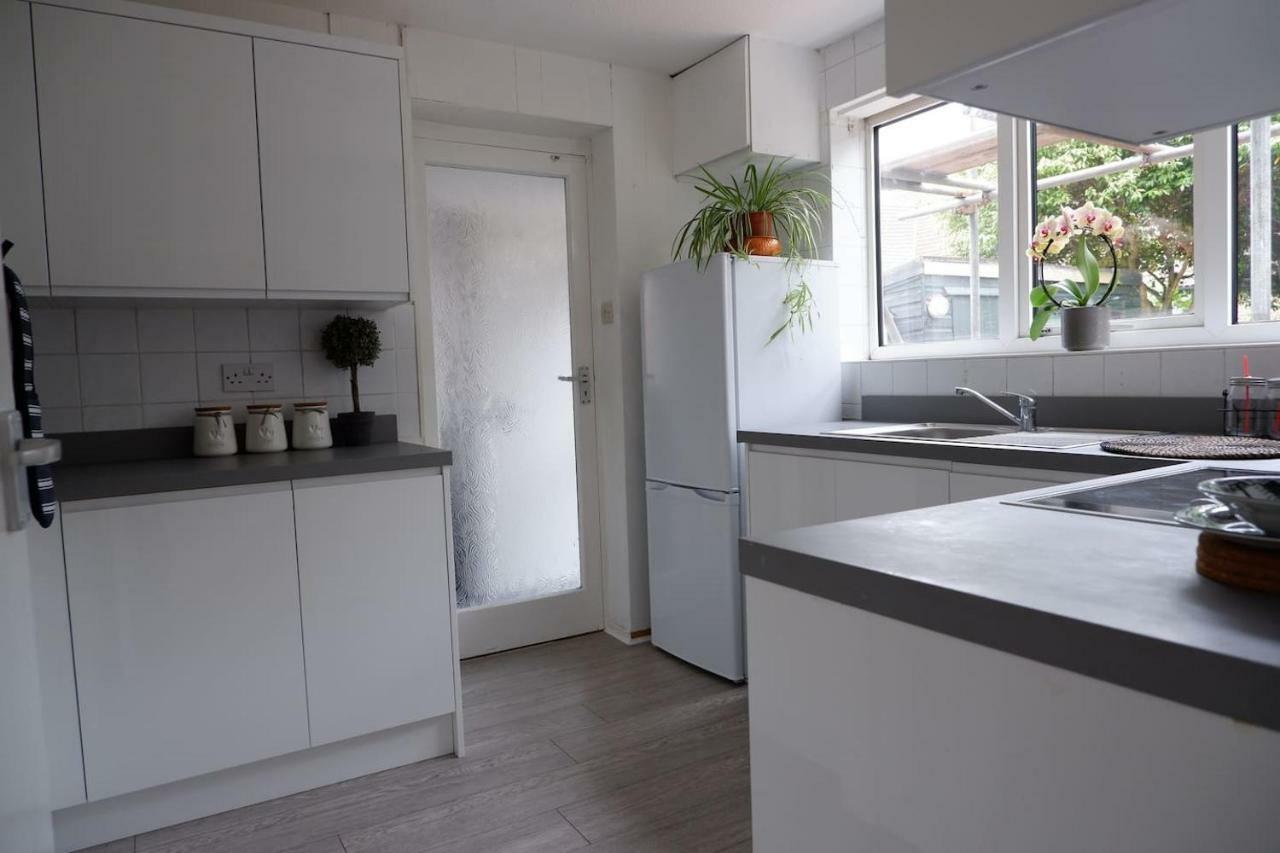 Idyllic 3-Bed House. 5-Min From Channel Tunnel Villa Folkestone Kültér fotó